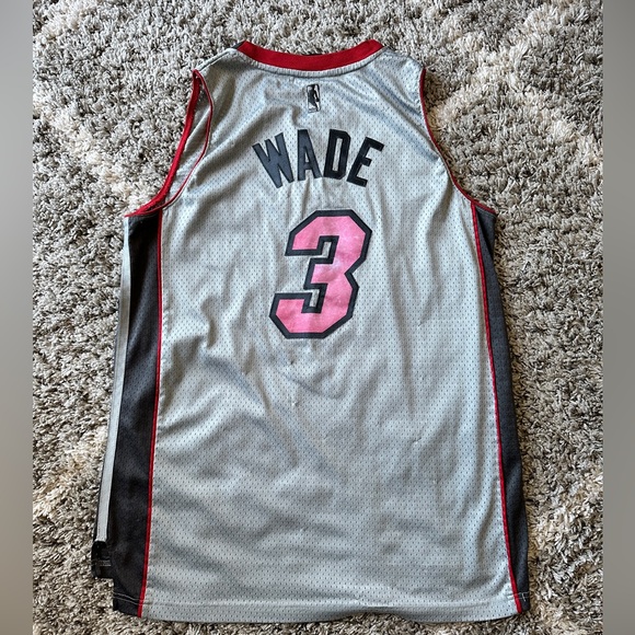 Adidas Miami Heat Dwayne Wade jersey - Picture 4 of 7